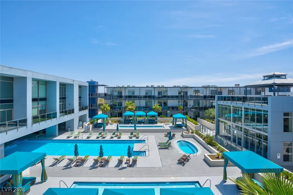 8925 Flamingo, Las Vegas, NV 89147