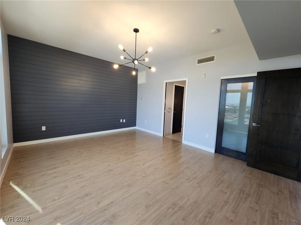 8925 Flamingo, Las Vegas, NV 89147