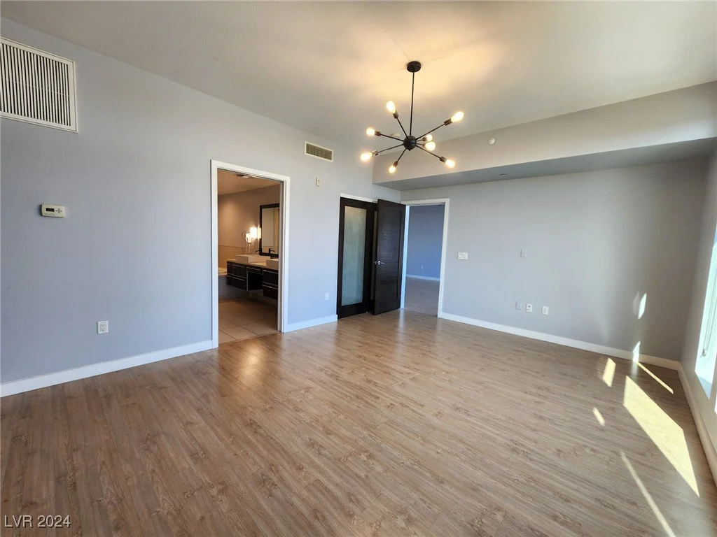 8925 Flamingo, Las Vegas, NV 89147