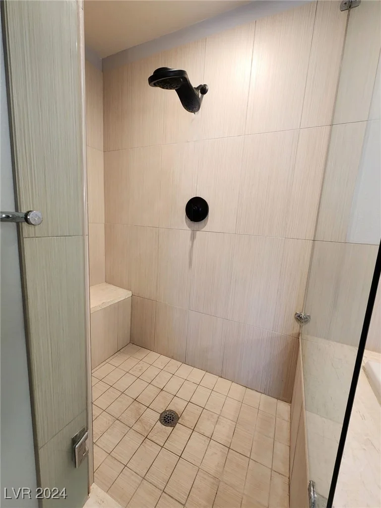 8925 Flamingo, Las Vegas, NV 89147