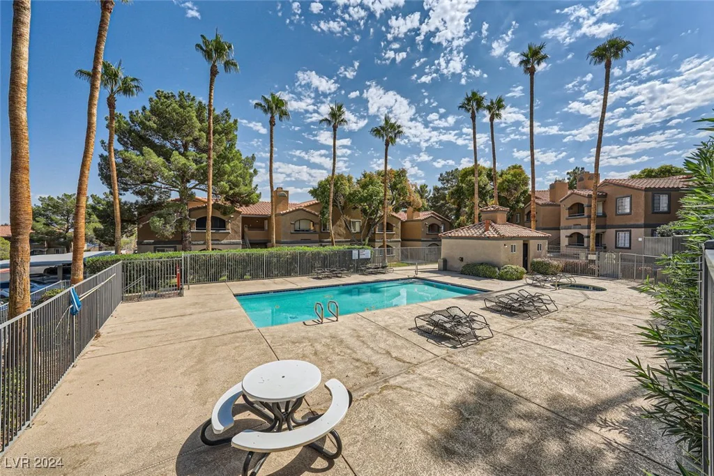 5260 Mission Monterey, Las Vegas, NV 89107