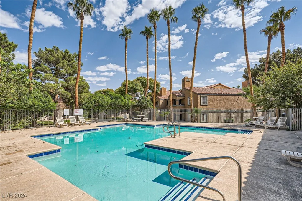 5260 Mission Monterey, Las Vegas, NV 89107