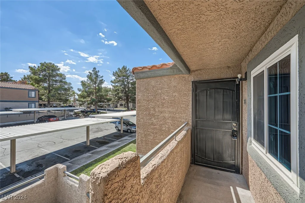 5260 Mission Monterey, Las Vegas, NV 89107