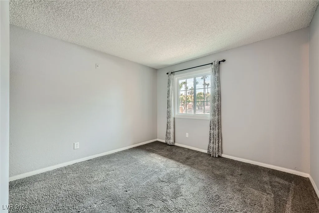 5260 Mission Monterey, Las Vegas, NV 89107