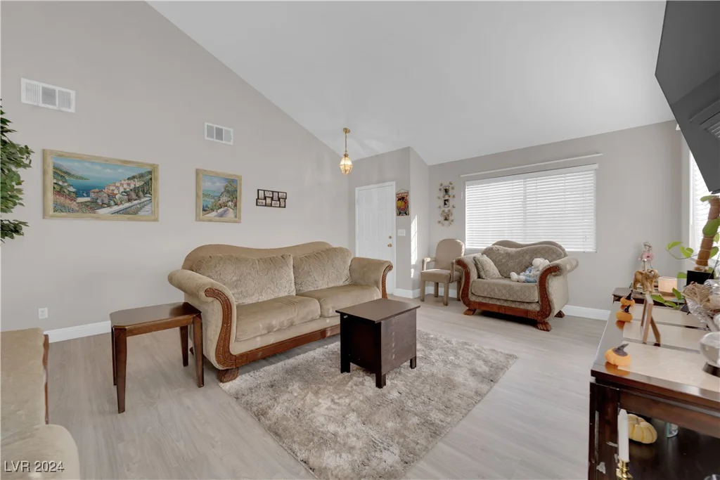 2098 Merano, Las Vegas, NV 89123