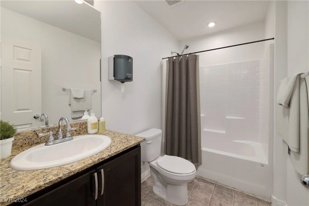 4637 Pencester, Las Vegas, NV 89115