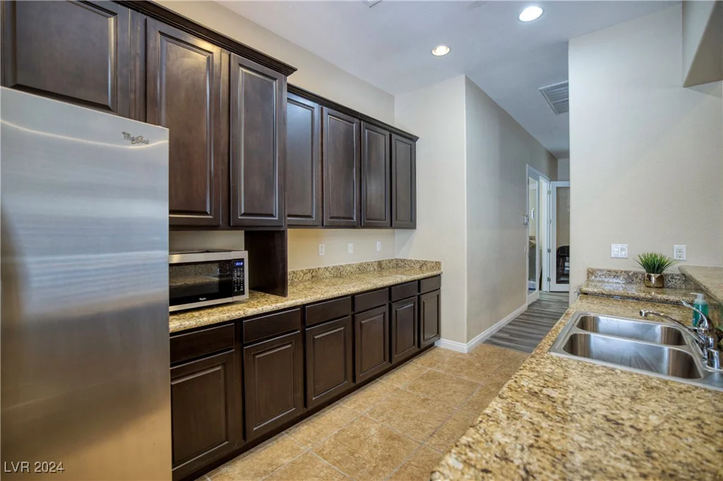 4637 Pencester, Las Vegas, NV 89115
