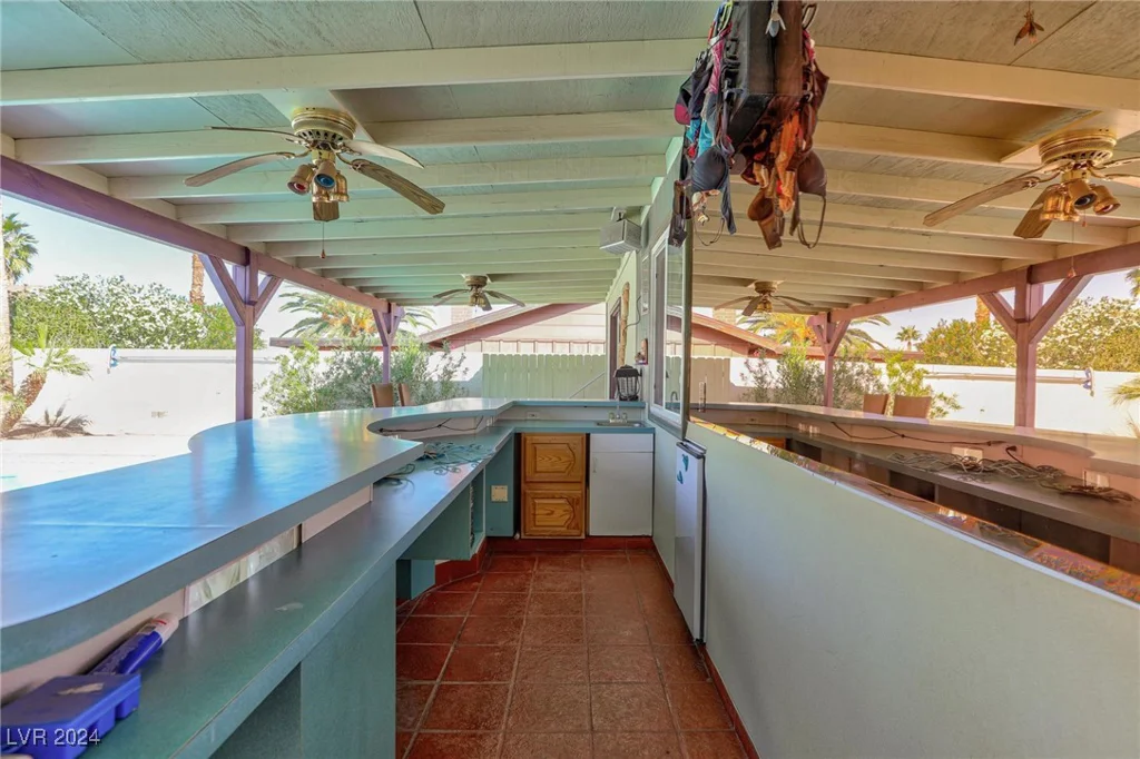 4020 Shadow Wood, Las Vegas, NV 89121
