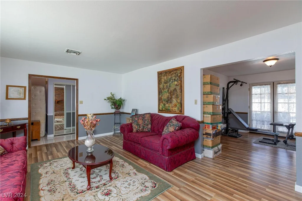 4020 Shadow Wood, Las Vegas, NV 89121