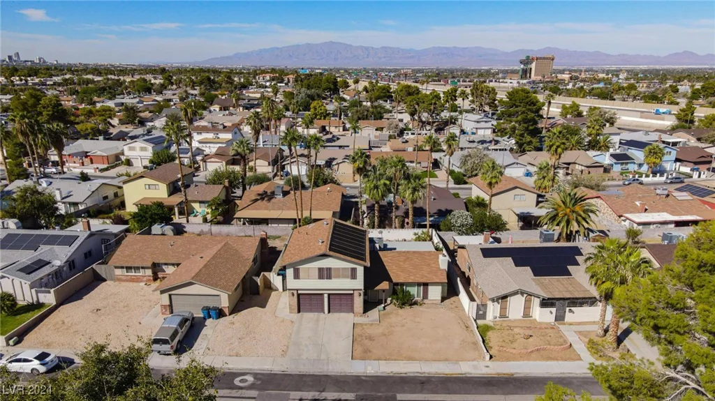 4020 Shadow Wood, Las Vegas, NV 89121