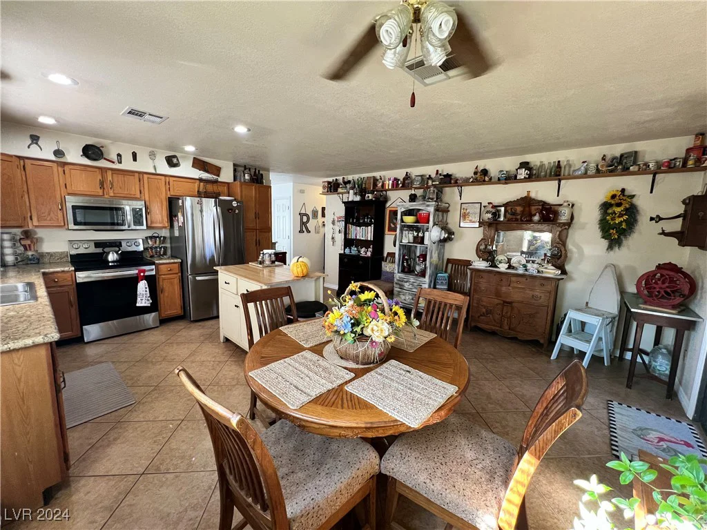 130 Spring Mountain Vista, Pahrump, NV 89060