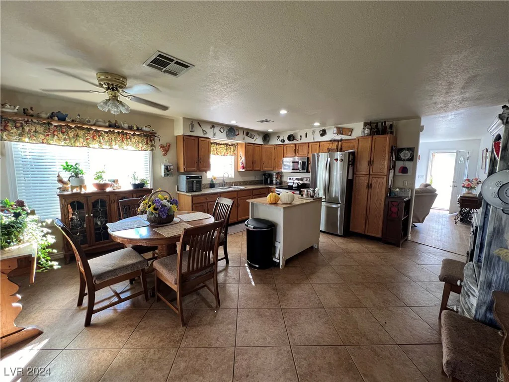 130 Spring Mountain Vista, Pahrump, NV 89060