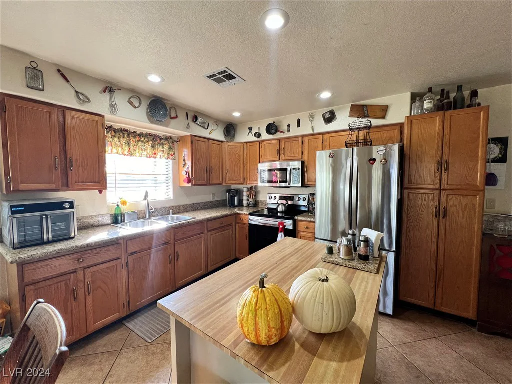 130 Spring Mountain Vista, Pahrump, NV 89060
