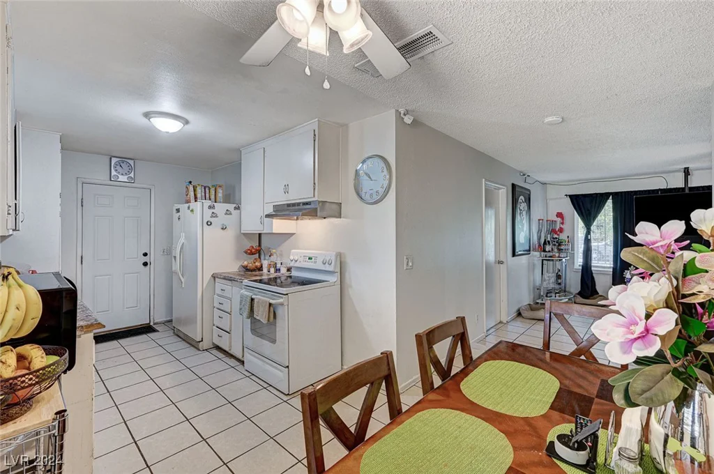 2309 Constantine, Las Vegas, NV 89101