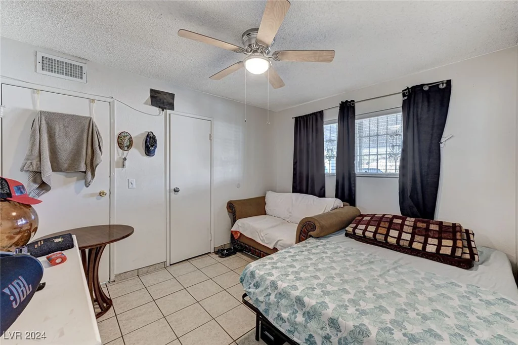 2309 Constantine, Las Vegas, NV 89101