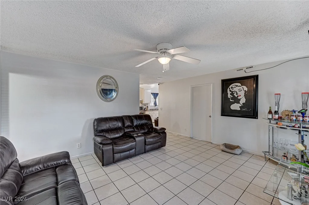 2309 Constantine, Las Vegas, NV 89101