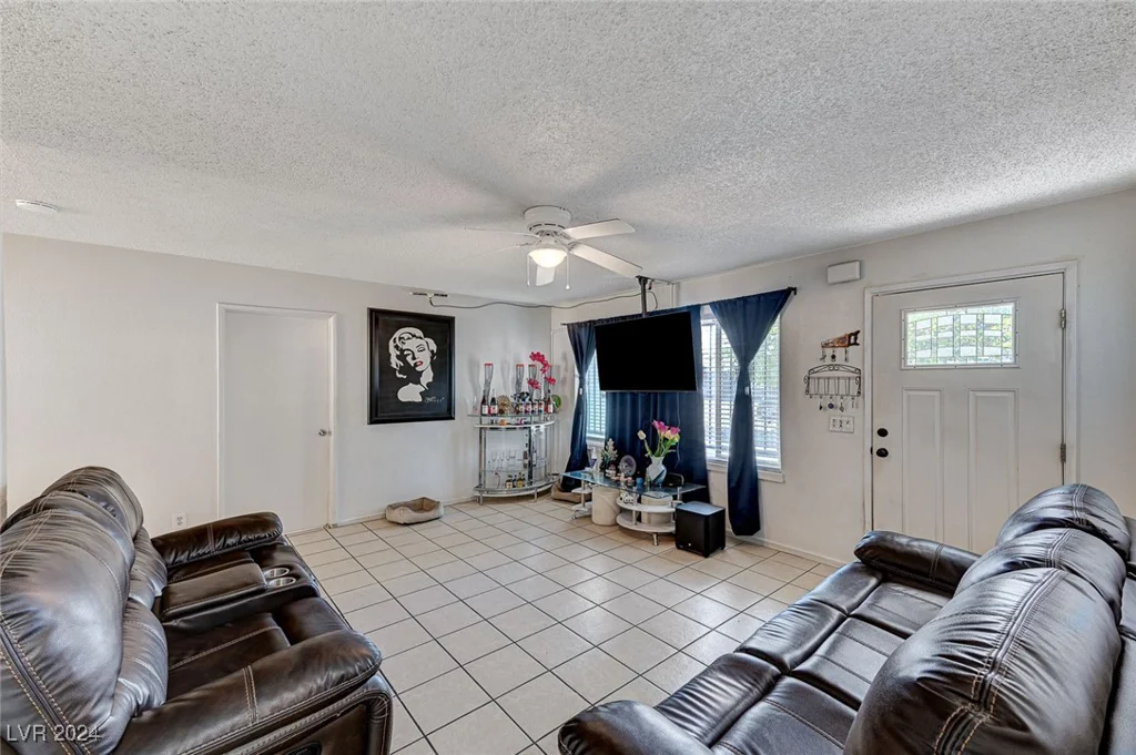 2309 Constantine, Las Vegas, NV 89101