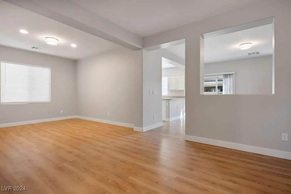 8331 Martinborough, Las Vegas, NV 89131