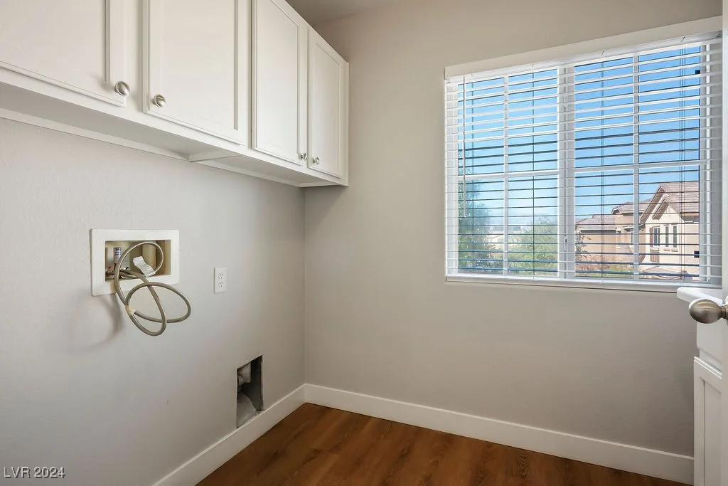 8331 Martinborough, Las Vegas, NV 89131