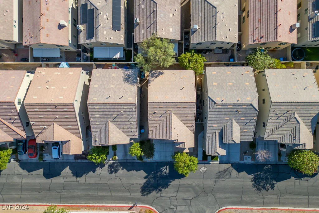 8331 Martinborough, Las Vegas, NV 89131