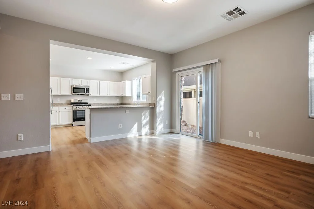 8331 Martinborough, Las Vegas, NV 89131