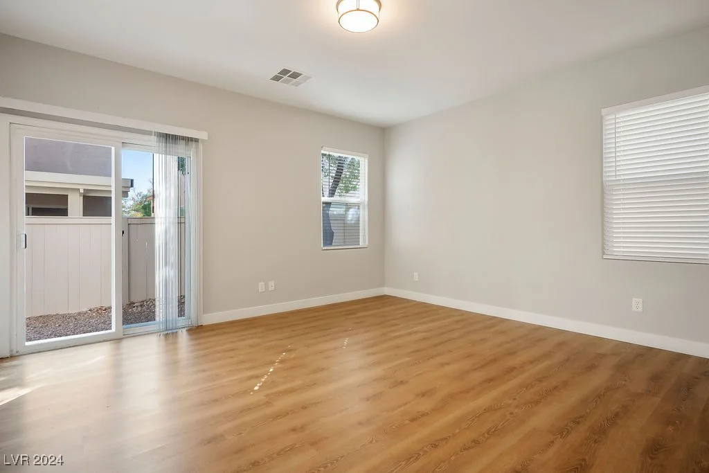 8331 Martinborough, Las Vegas, NV 89131