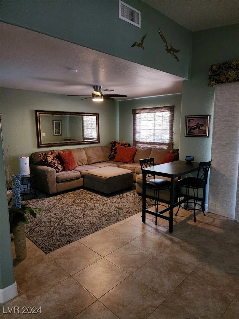 2851 Valley View, Las Vegas, NV 89102