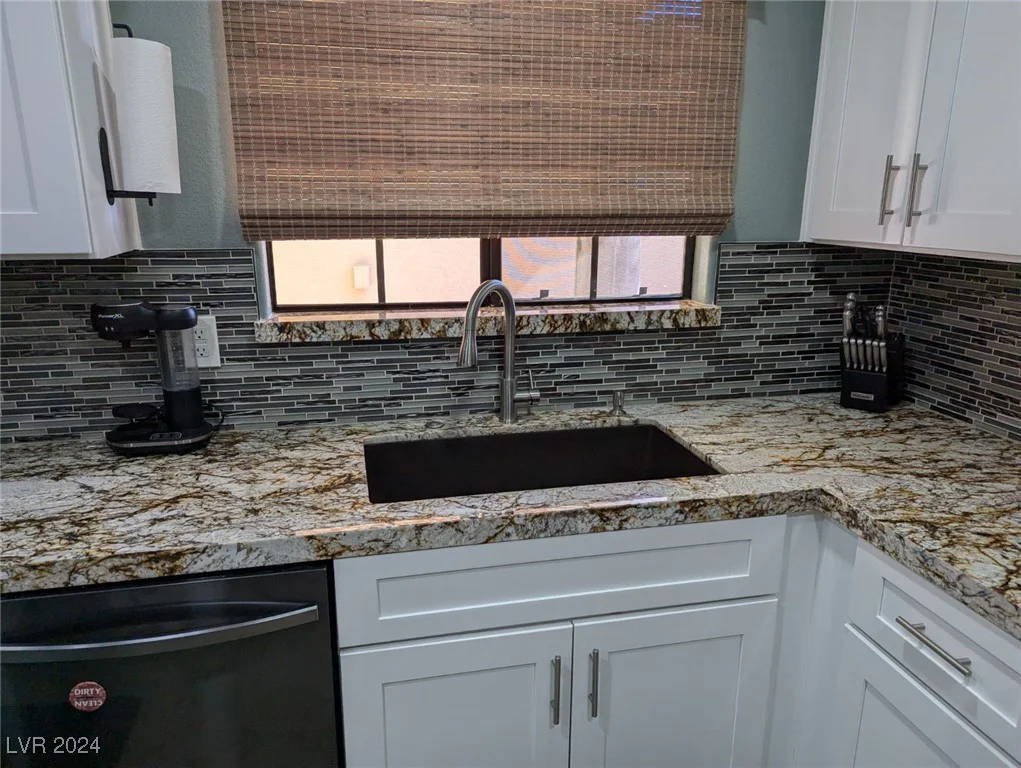 2851 Valley View, Las Vegas, NV 89102