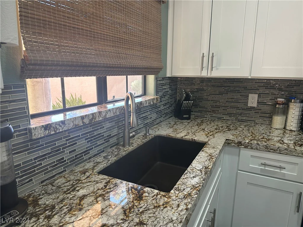 2851 Valley View, Las Vegas, NV 89102