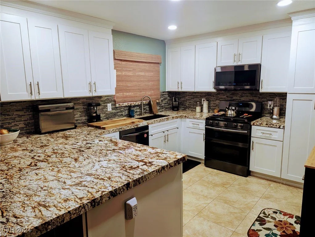 2851 Valley View, Las Vegas, NV 89102