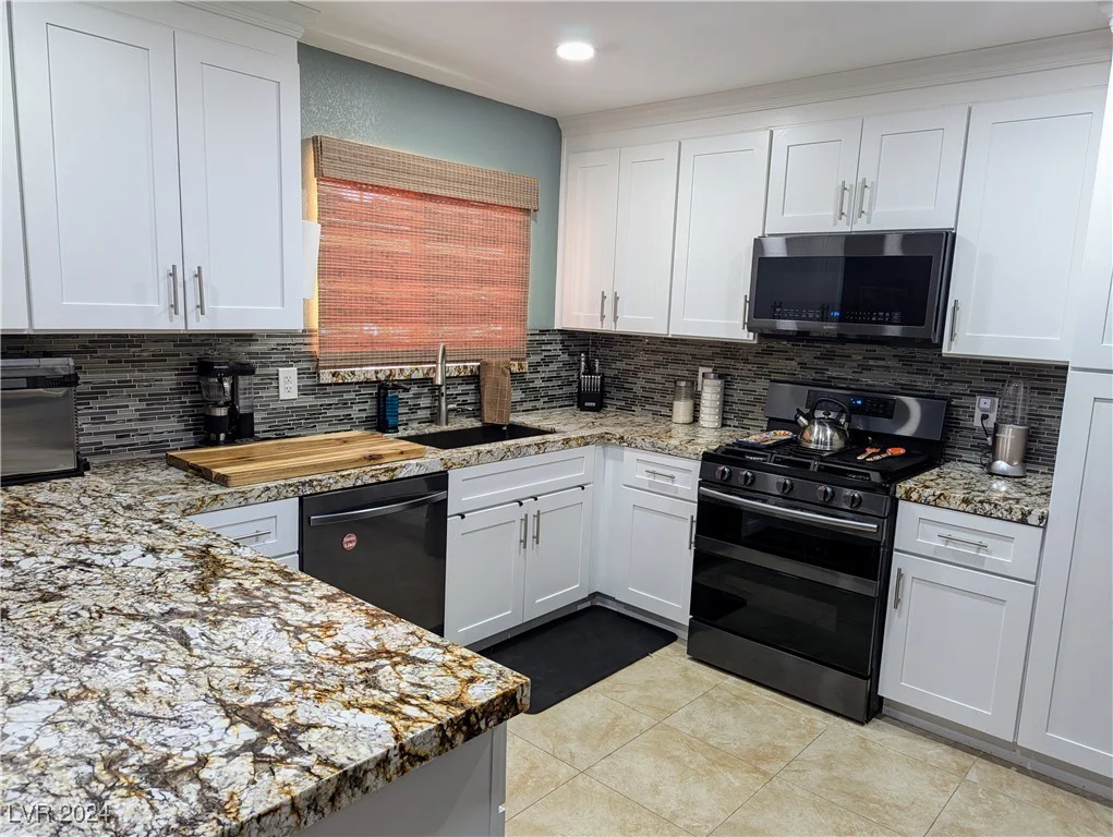 2851 Valley View, Las Vegas, NV 89102