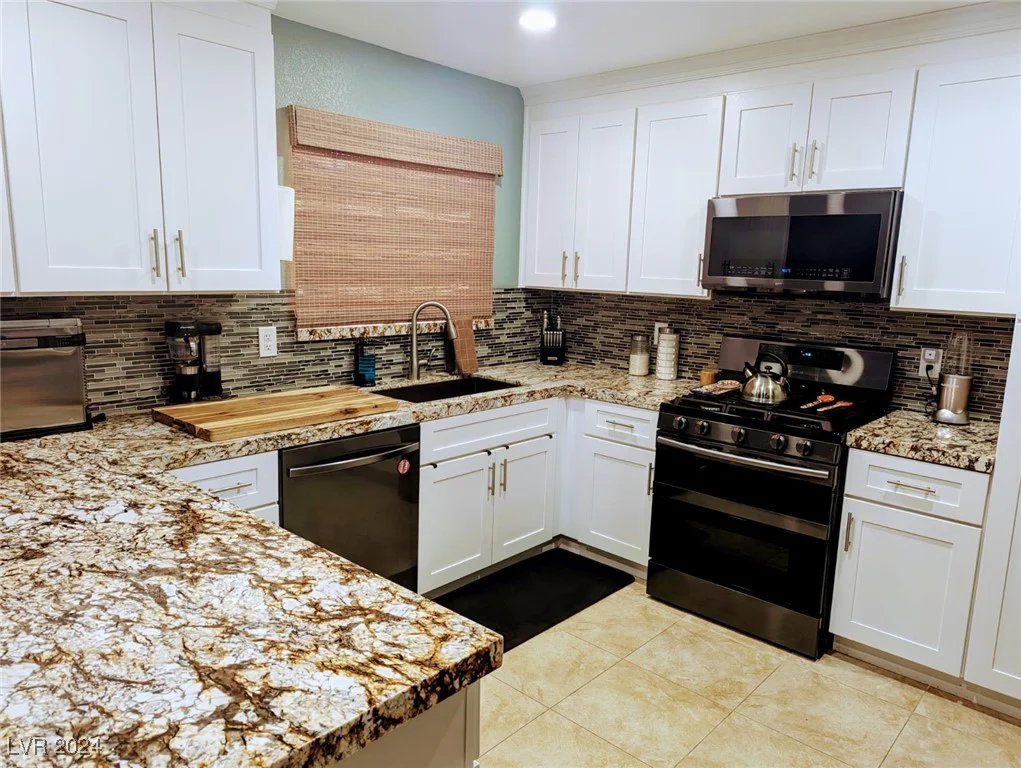 2851 Valley View, Las Vegas, NV 89102