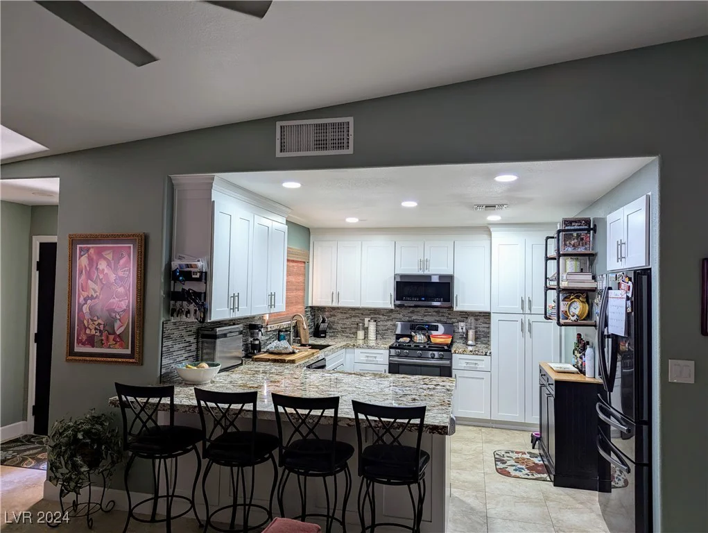 2851 Valley View, Las Vegas, NV 89102