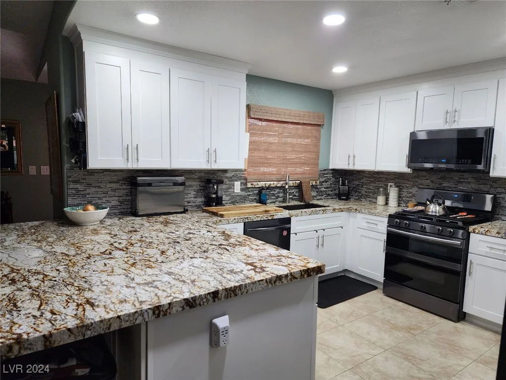 2851 Valley View, Las Vegas, NV 89102