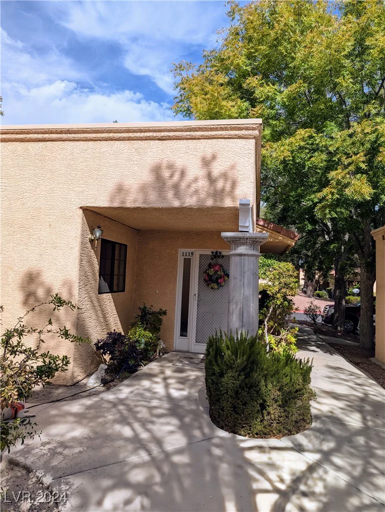2851 Valley View, Las Vegas, NV 89102