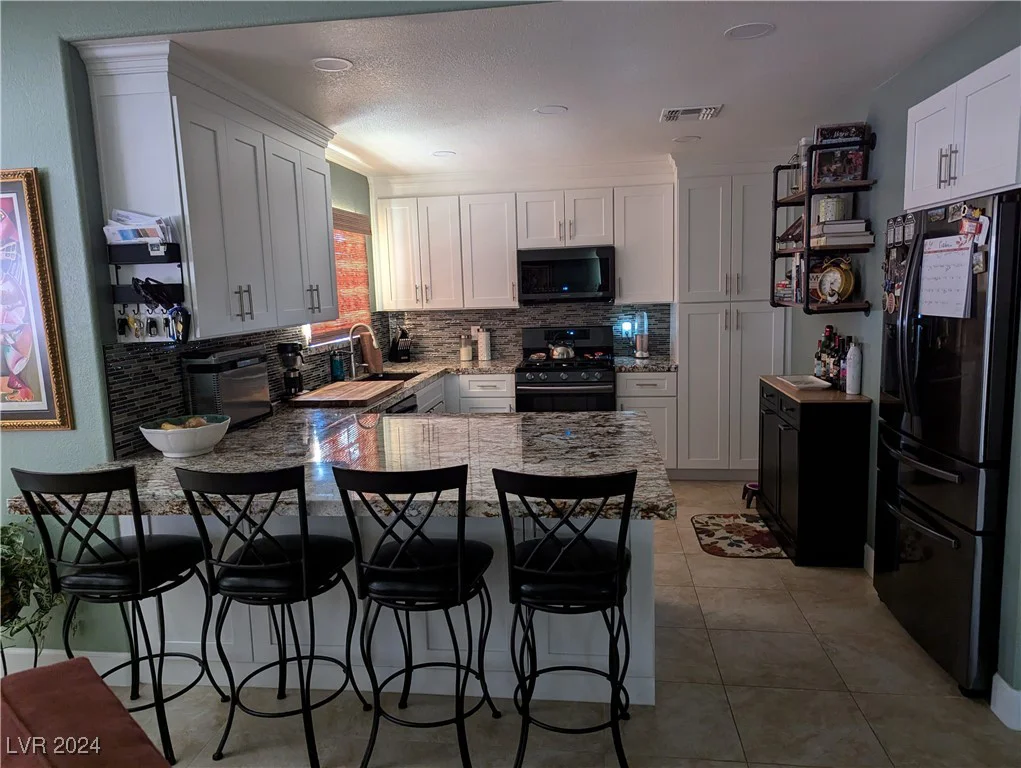 2851 Valley View, Las Vegas, NV 89102