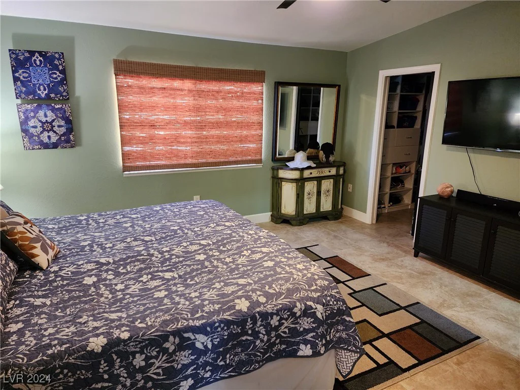 2851 Valley View, Las Vegas, NV 89102