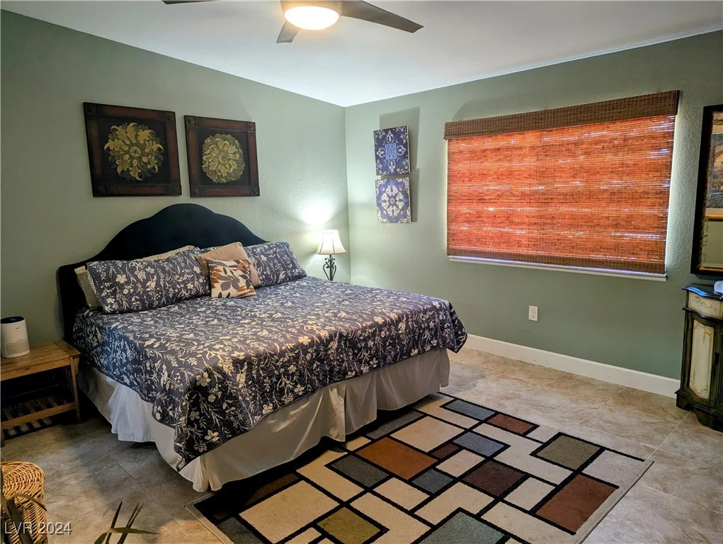 2851 Valley View, Las Vegas, NV 89102