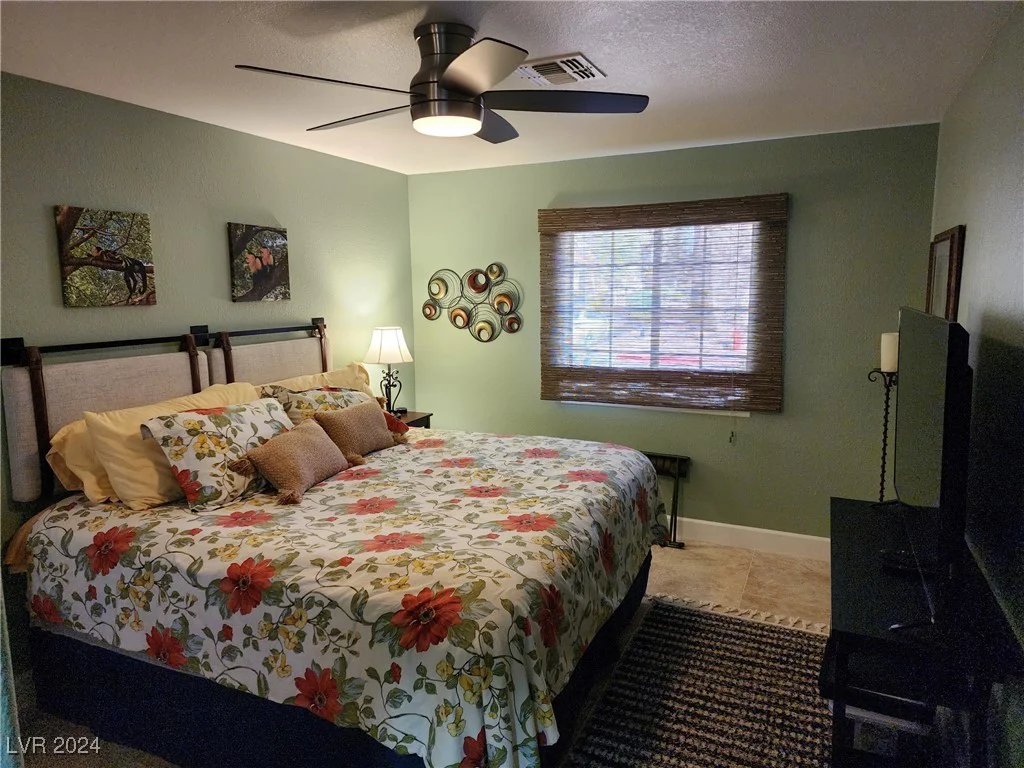 2851 Valley View, Las Vegas, NV 89102