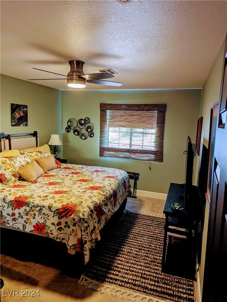 2851 Valley View, Las Vegas, NV 89102