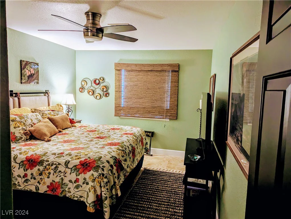 2851 Valley View, Las Vegas, NV 89102