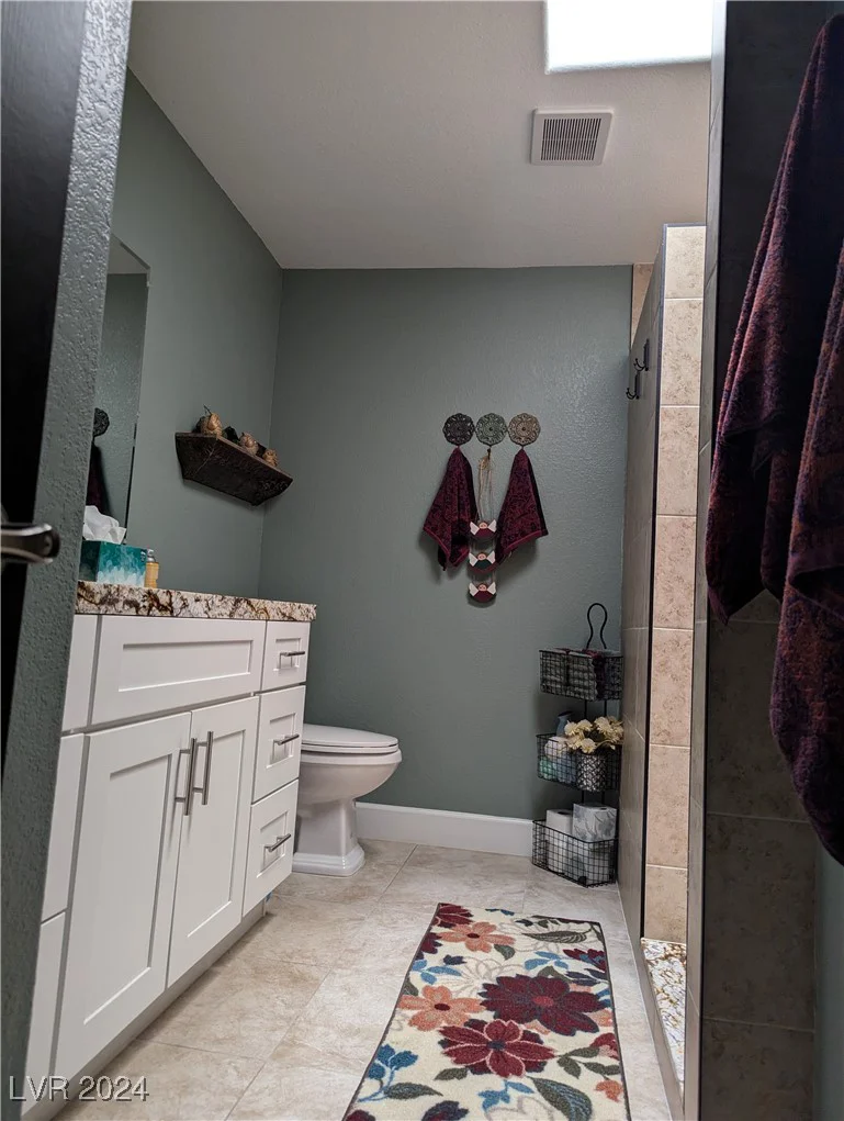 2851 Valley View, Las Vegas, NV 89102