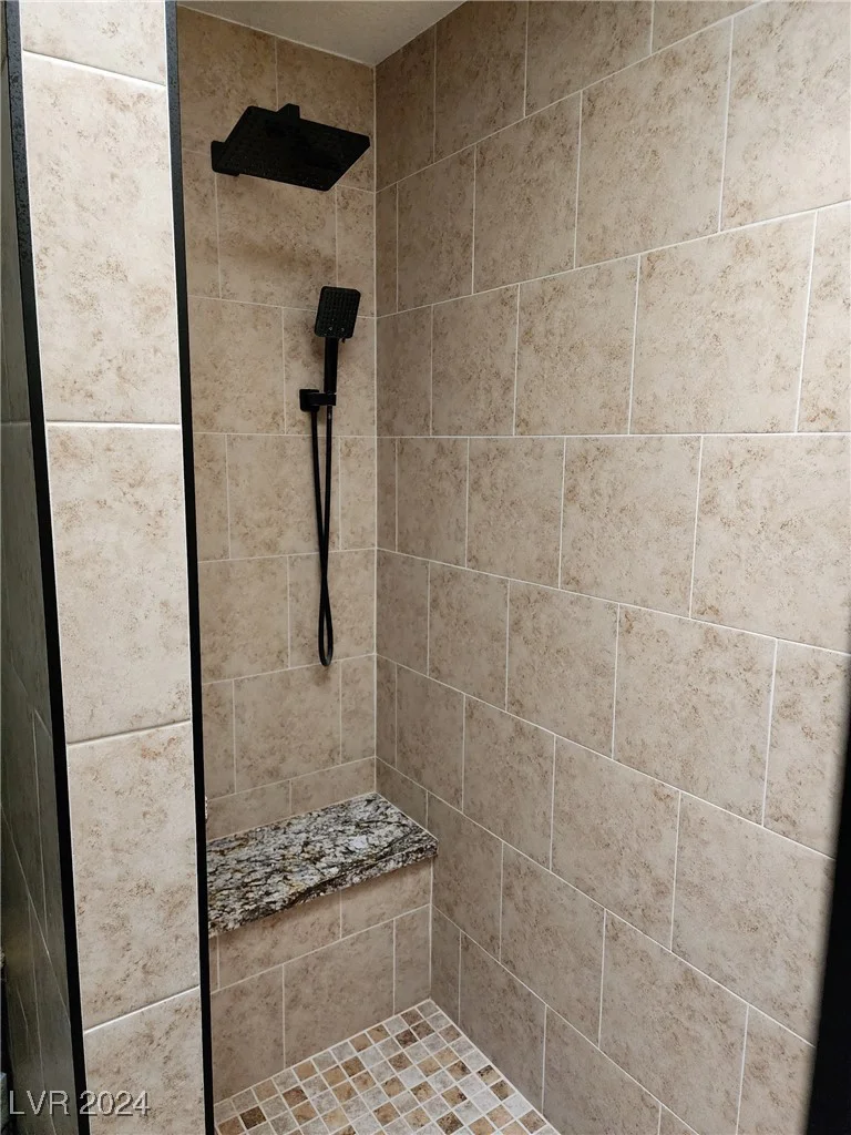 2851 Valley View, Las Vegas, NV 89102