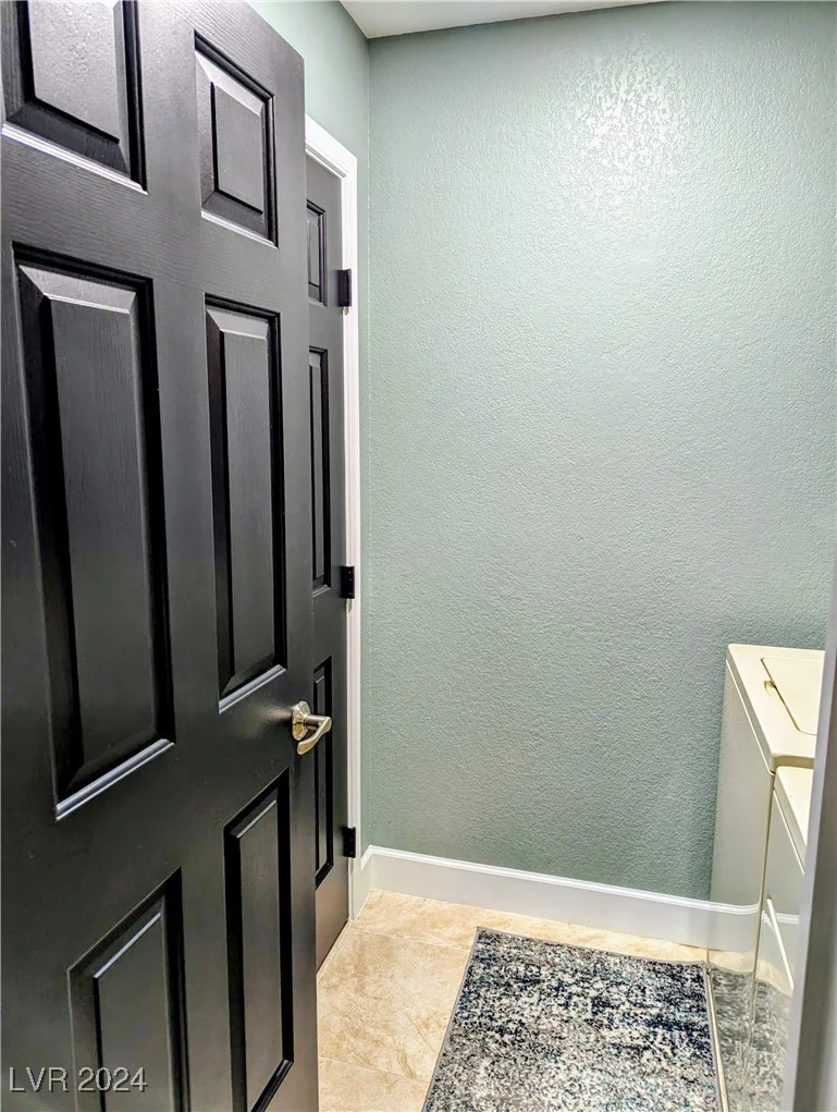 2851 Valley View, Las Vegas, NV 89102
