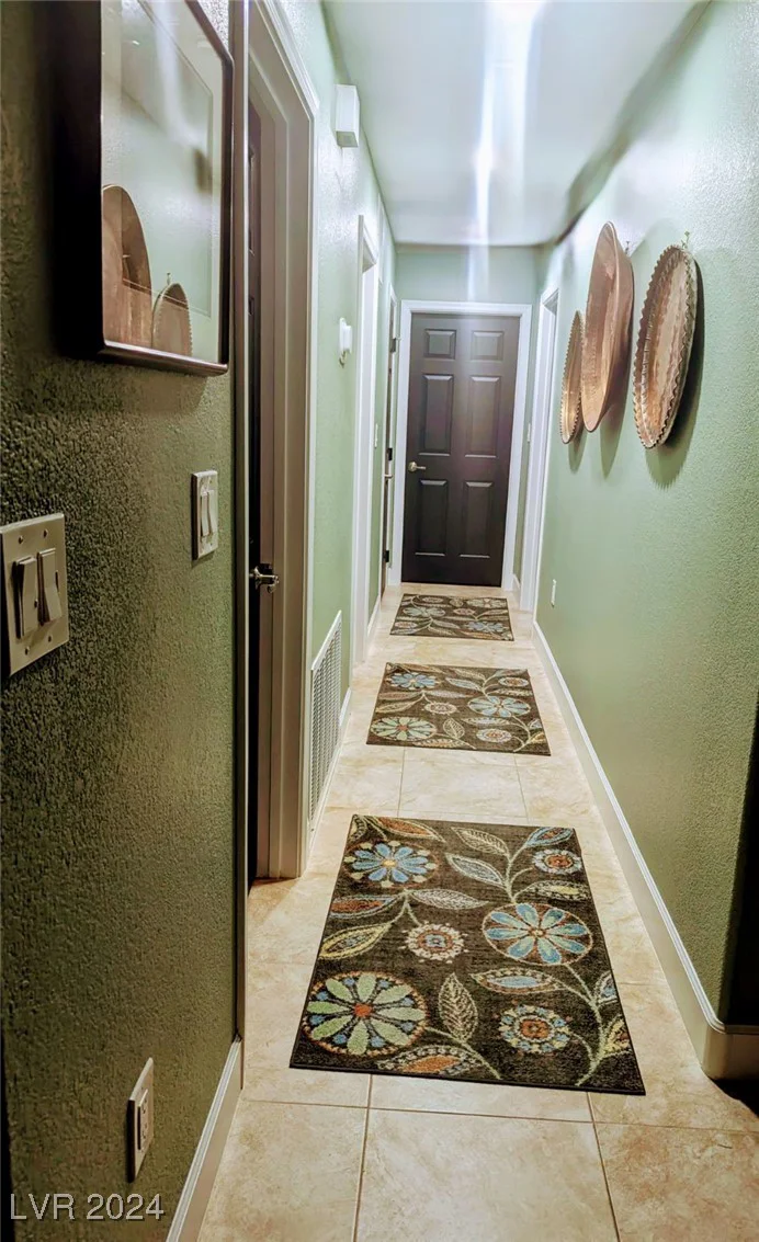 2851 Valley View, Las Vegas, NV 89102