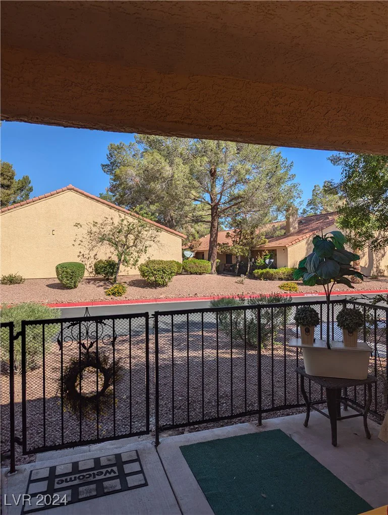 2851 Valley View, Las Vegas, NV 89102
