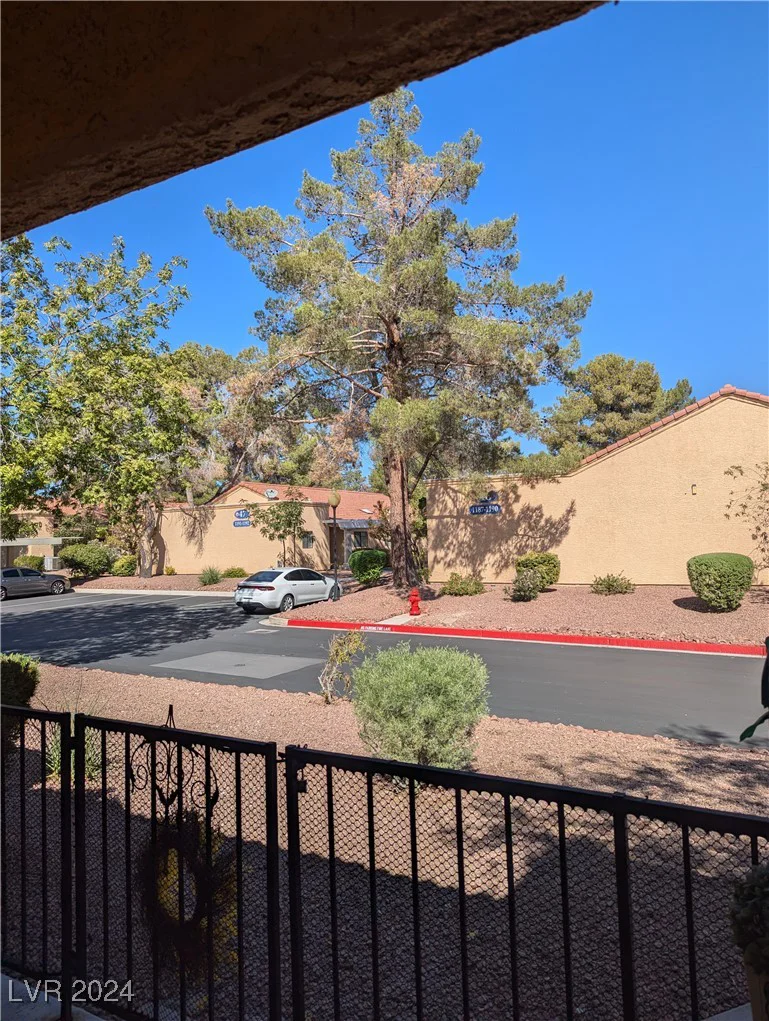 2851 Valley View, Las Vegas, NV 89102