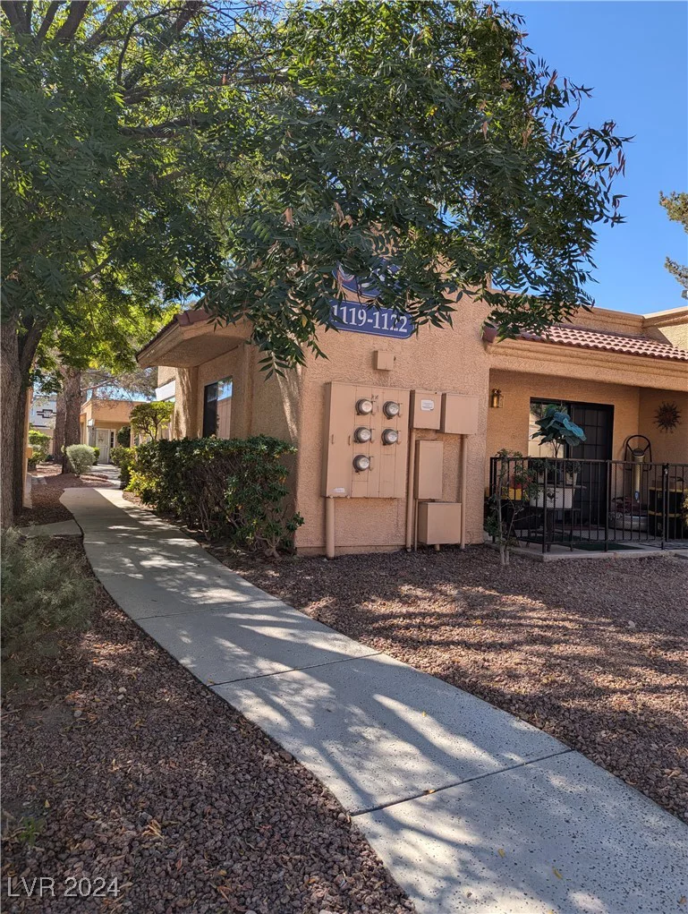 2851 Valley View, Las Vegas, NV 89102