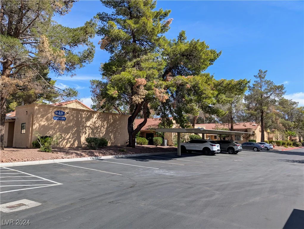 2851 Valley View, Las Vegas, NV 89102
