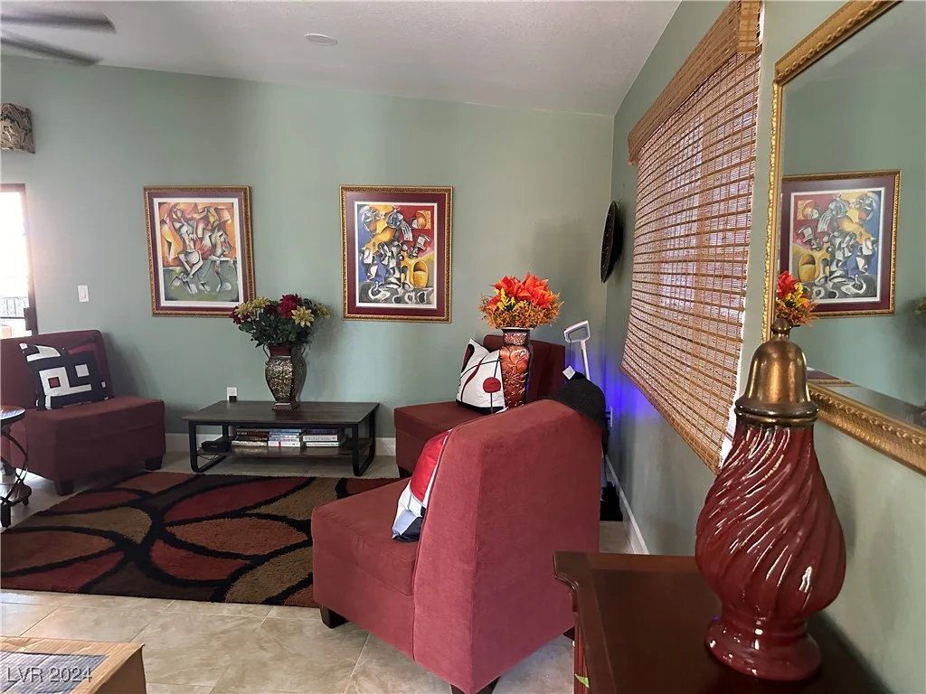 2851 Valley View, Las Vegas, NV 89102
